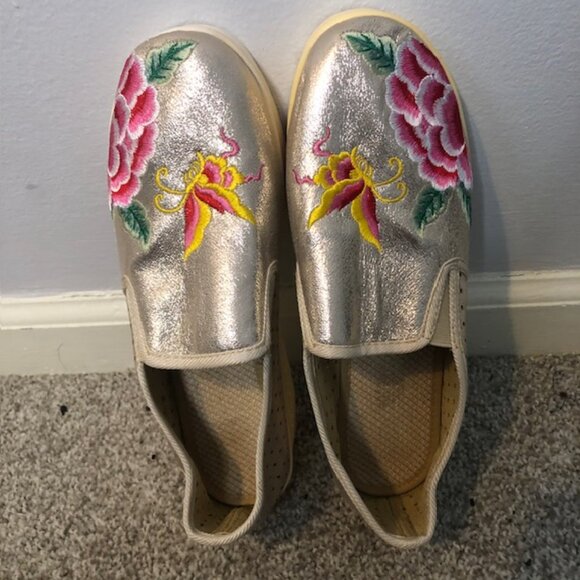 Brash Gold Floral Embroidered Slip-On Flats – Size 8 - Picture 4 of 8